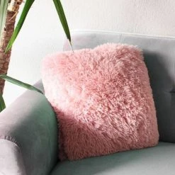 THEDECOFACTORY NEO YOGA - <p>Coussin à Poils Longs Extra-doux Rose 40x40 - Rose 5 THEDECOFACTORY NEO YOGA - <p>Coussin à Poils Longs Extra-doux Rose 40x40 - Rose -France Coussin et housse de coussin Soldes Boutique 14033631 2