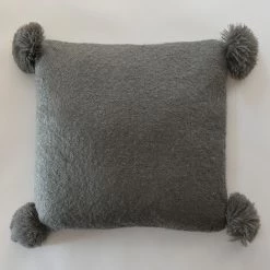 HOMEMAISON Coussin Effet Laineux à Pompons Anthracite 45 X 45 Cm - Anthracite