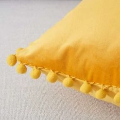 LITZEE 2pcs Housses De Coussin 45x45cm En Velours Doux Avec Boulettes Coussin Décoration Canapé Moderne Pour Salon Chambre - Housse Coussin Jaune Moutarde 8 LITZEE 2pcs Housses De Coussin 45x45cm En Velours Doux Avec Boulettes Coussin Décoration Canapé Moderne Pour Salon Chambre - Housse Coussin Jaune Moutarde -France Coussin et housse de coussin Soldes Boutique 26464045 4