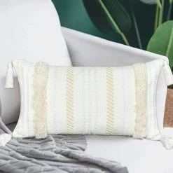 BEARSU Boho Tissé Taie D'oreiller Taie D'oreiller Touffetée Tribale, Taie D'oreiller Tissée à Glands, Maroc Taie D'oreiller Décorative Taie D'oreiller Ferme Pour Canapé, Canapé, Voiture, Chaise (12X20 Pouces) -France Coussin et housse de coussin Soldes Boutique 35895879 3