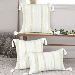 BEARSU Boho Tissé Taie D'oreiller Taie D'oreiller Touffetée Tribale, Taie D'oreiller Tissée à Glands, Maroc Taie D'oreiller Décorative Taie D'oreiller Ferme Pour Canapé, Canapé, Voiture, Chaise (12X20 Pouces) -France Coussin et housse de coussin Soldes Boutique 35895879 4