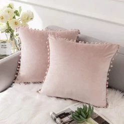 BEARSU Ashler Housses De Coussin Décoratives Avec Pompons Particules Douces Housses De Coussin Solides En Velours 18 X 18 Pour Voiture De Chambre à Coucher, Paquet De 2, Rose