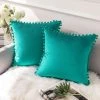 BEARSU Ashler Housses De Coussin Décoratives Avec Pompons Particules Douces Housses De Coussin Solides En Velours 18 X 18 Pour Canapé-lit Voiture, Lot De 2, Vert Pin