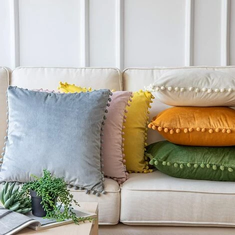 BEARSU Ashler Housses De Coussin Décoratif Avec Pompons Particules Douces Housses De Coussin Solides En Velours 12 X 20 Pour Canapé-lit Voiture, Lot De 2, Vert Pin Pierre 5 BEARSU Ashler Housses De Coussin Décoratif Avec Pompons Particules Douces Housses De Coussin Solides En Velours 12 X 20 Pour Canapé-lit Voiture, Lot De 2, Vert Pin Pierre – Image 5