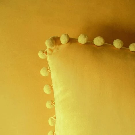 BEARSU Ashler Housses De Coussin Décoratives Avec Pompons Particules Douces Housses De Coussin Solides En Velours 12 X 20 Pour Voiture De Chambre à Coucher, Paquet De 2, Jaune 3 BEARSU Ashler Housses De Coussin Décoratives Avec Pompons Particules Douces Housses De Coussin Solides En Velours 12 X 20 Pour Voiture De Chambre à Coucher, Paquet De 2, Jaune – Image 3