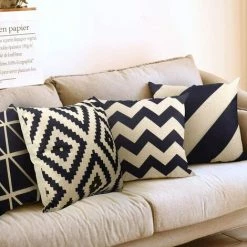TRIOMPHE Lot De 4 Housses De Coussin Décoratives En Coton Et Lin, Bleu Foncé 45 Cm X 45 Cm, (geometrict Pattern) (Black-beige, 45X45cm) 7 TRIOMPHE Lot De 4 Housses De Coussin Décoratives En Coton Et Lin, Bleu Foncé 45 Cm X 45 Cm, (geometrict Pattern) (Black-beige, 45X45cm) -France Coussin et housse de coussin Soldes Boutique 37009740 3
