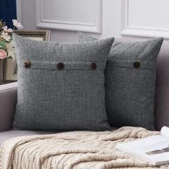 BETTERLIFE Housses De Coussin Décoratives Carrées Style Rustique En Lin Housses De Coussin En Lin Décor Avec Boutons Décoratifs Pour Sofa Chambres à Coucher Maison Gris Foncé 50X50CM,2 Pièces