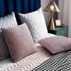 Housses De Coussin Rose 45cmx45cm: Pack De 2 Taies D'oreiller Décoratives Carrées En Velours Rayé Pour Canapé De Chambre GrooFoo -France Coussin et housse de coussin Soldes Boutique 39992606 5