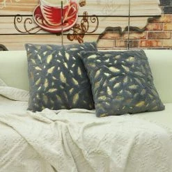 GUAZHUNIFR Housse De Coussin Peluches Avec Plumes Motifs, Dans La Chambre Taie D'oreiller Ultra Douce Pour Canapé Lit Décoration D’intérieur, 45x45cm, Ensemble De 2 Pièces(Gris) -France Coussin et housse de coussin Soldes Boutique 42249451 5