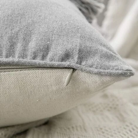 BEARSU Housse De Coussin Tissée à Franges Style Bohème -Blanc/Gris, Coton, Pompon De , 45x45cm 2 BEARSU Housse De Coussin Tissée à Franges Style Bohème -Blanc/Gris, Coton, Pompon De , 45x45cm – Image 2