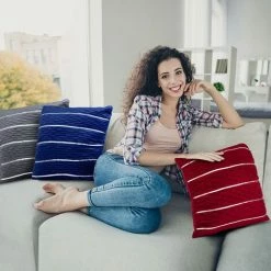 Housses De Coussin En Velours Coussins De Canapé Décoratifs Carrés à Rayures Douces Et Confortables Taies D'oreiller Avec Fermeture à Glissière Invisible 45cm*45cm Fontainebleau Rouge -France Coussin et housse de coussin Soldes Boutique 48221898 5