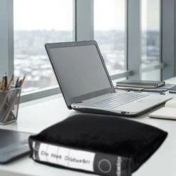 Relaxdays Coussin Bureau En Peluche, Oreiller De Travail, Sieste, Idée Cadeau, Farce Et Attrape, HxLxP 7 X 31 X 28 Cm 9 Relaxdays Coussin Bureau En Peluche, Oreiller De Travail, Sieste, Idée Cadeau, Farce Et Attrape, HxLxP 7 X 31 X 28 Cm -France Coussin et housse de coussin Soldes Boutique 52201266 5