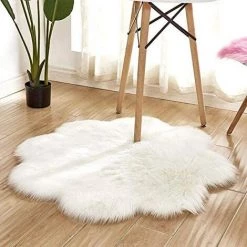 READCLY Peau De Mouton Synthétique,45 X 45 Cm Faux Peau De Mouton Imitation Toison Moquette Peau D'agneau Tapis Fluffy Soft Longhair Décoratif Coussin De Chaise Canapé Natte (Blanc, 45 X 45 CM)