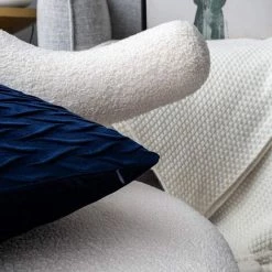 ZOLGINAH Housses Coussin En Velours 45x45cm Pour Salon Canapé，Lot De 2 Housses Coussin Carrés De Motif Uni Décoration Chambre, Bleu Marin -France Coussin et housse de coussin Soldes Boutique 59345254 4