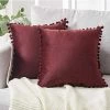 DENUOTOP Housses De Coussin 2 Pcs Housse De Coussin En Velours Taie D'oreiller Decorative Taie D'oreiller Boule De Fourrure De Couleur Pure Super Doux Maison Salon Chambre Pour Canapé Taie D'oreiller (Rose Rouge)