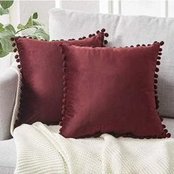DENUOTOP Housses De Coussin 2 Pcs Housse De Coussin En Velours Taie D'oreiller Decorative Taie D'oreiller Boule De Fourrure De Couleur Pure Super Doux Maison Salon Chambre Pour Canapé Taie D'oreiller (Rose Rouge)
