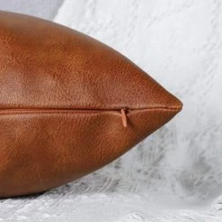 ROSIER Lot De 2 Housses De Coussins Luxe En Cuir Artificiel Décoration Confortable Moderne Taie D'oreiller à Canapé Salon Balcon Jardin Pour Famille,45x45cm,Marrone——VEBTles -France Coussin et housse de coussin Soldes Boutique 61662251 4