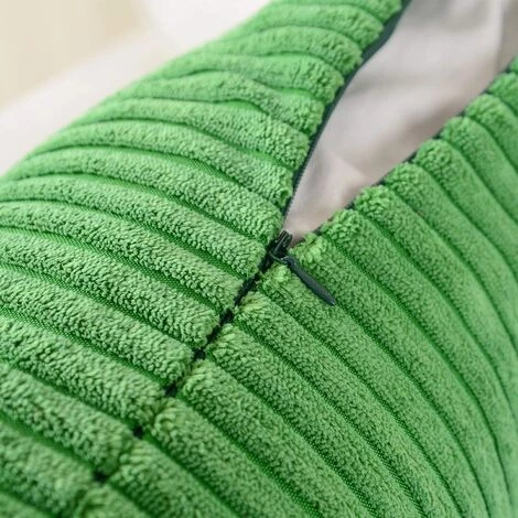 BAICCCF Coussin Et Housse De Coussin Vert Sapin, Lot De 2 Décorations Nouvel An/Noël Velours Côtelé Doux Décoratif Carré Housse De Coussin Housses De Coussin Taie D'oreiller, Décoration D'intérieur Pour Fête/Noël 45x45 Cm - Vert Sapin 2 BAICCCF Coussin Et Housse De Coussin Vert Sapin, Lot De 2 Décorations Nouvel An/Noël Velours Côtelé Doux Décoratif Carré Housse De Coussin Housses De Coussin Taie D'oreiller, Décoration D'intérieur Pour Fête/Noël 45x45 Cm - Vert Sapin – Image 2