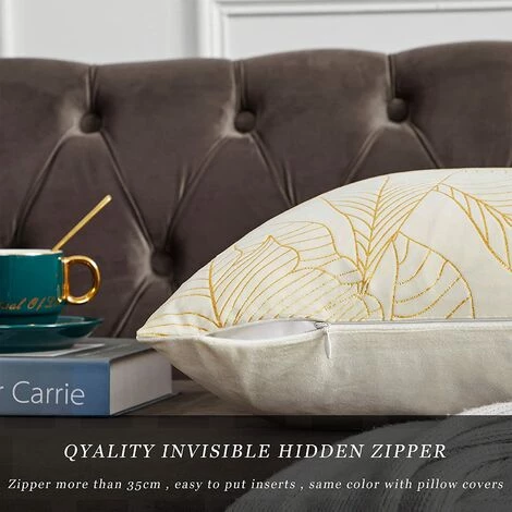 MINKUROW Housse De Coussin 45x45 Cm Velours Feuilles D'Or Housses De Coussin Beige Housse De Coussin Décorative Coussin Pour Canapé Chambre Salon Ensemble De 2 3 MINKUROW Housse De Coussin 45x45 Cm Velours Feuilles D'Or Housses De Coussin Beige Housse De Coussin Décorative Coussin Pour Canapé Chambre Salon Ensemble De 2 – Image 3