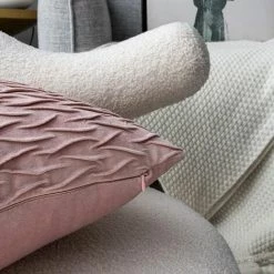 MERéTéET Housses Coussin En Velours 40x40cm Pour Salon Canapé,Lot De 2 Housses Coussin Carrés De Motif Uni Décoration Chambre, Rose 8 MERéTéET Housses Coussin En Velours 40x40cm Pour Salon Canapé,Lot De 2 Housses Coussin Carrés De Motif Uni Décoration Chambre, Rose -France Coussin et housse de coussin Soldes Boutique 65788826 4