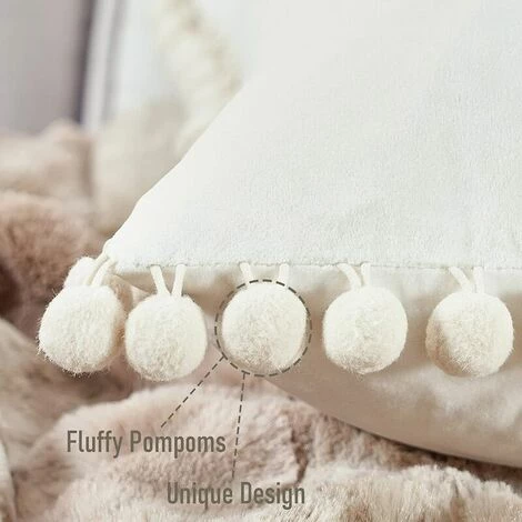 MERéTéET Housse Coussin Blanc Crème 35x35 Cm Decoration Salon Maison Chambre Enfant Fille Mignon Lot De 2 Protège Petit Coussin Decoratif Canape Carré En Velours 2 MERéTéET Housse Coussin Blanc Crème 35x35 Cm Decoration Salon Maison Chambre Enfant Fille Mignon Lot De 2 Protège Petit Coussin Decoratif Canape Carré En Velours – Image 2