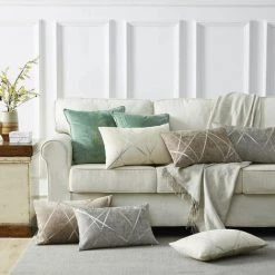 MERéTéET Housses De Coussin En Velours Housses D'oreiller Carrées Décoratives Pour Canapé Chambre Salon 40x40 CM Lot De 2 Violet 7 MERéTéET Housses De Coussin En Velours Housses D'oreiller Carrées Décoratives Pour Canapé Chambre Salon 40x40 CM Lot De 2 Violet -France Coussin et housse de coussin Soldes Boutique 65790159 3