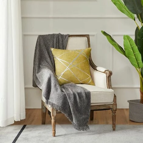 MERéTéET Housses De Coussin En Velours Housses D'oreiller Carrées Décoratives Pour Canapé Chambre Salon 45x45 CM Lot De 2 Jaune 3 MERéTéET Housses De Coussin En Velours Housses D'oreiller Carrées Décoratives Pour Canapé Chambre Salon 45x45 CM Lot De 2 Jaune – Image 3