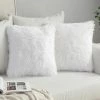 KAEJYIUT Lot De 2 Housse De Coussin De Canapé Fourrure De Luxe Decoration Canapé Maison Chambre Lit Super Doux Peluche Taie D'oreiller Décorative 40X40cm 16X16 Pouces,Blanc