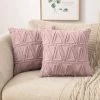 AIDUCHO Lot De 2 Housses De Coussins Tissu Laine Artificielle Et Polyester Motif Triangle Moderne Doux Lisse Confortable Taie D'oreiller à Salon Chambre Canapé 45x45CM Rose Foncé
