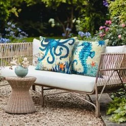 AIDUCHO Housse De Coussin 45 X 45 Cm Fleurs, Oiseaux, Animaux Et Plantes Motif Taie D'oreiller Imperméable Pour Canapé Maison Salon Chambre Décoration 4 Pièces (Créatures Marines) 6 AIDUCHO Housse De Coussin 45 X 45 Cm Fleurs, Oiseaux, Animaux Et Plantes Motif Taie D'oreiller Imperméable Pour Canapé Maison Salon Chambre Décoration 4 Pièces (Créatures Marines) -France Coussin et housse de coussin Soldes Boutique 65883862 2